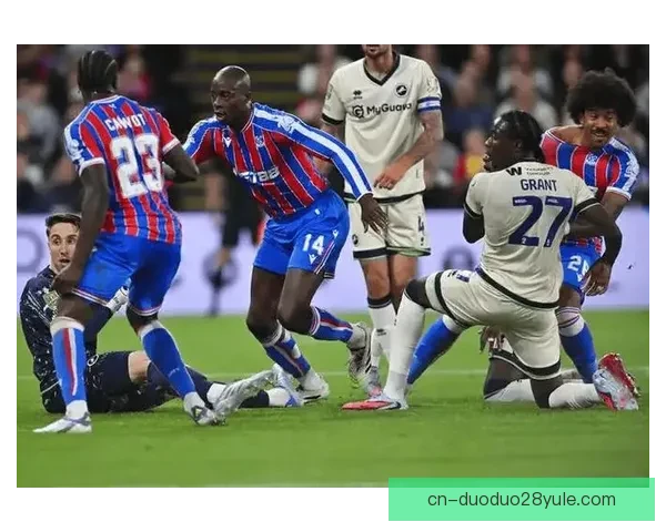 记者曝热刺战法兰克福双将缺训