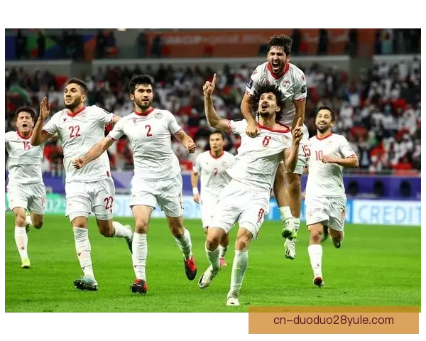 伊拉克队世预赛备战遇阻 主帅被困阿联酋 伊拉克队世预赛备战遇阻 主帅被困阿联酋